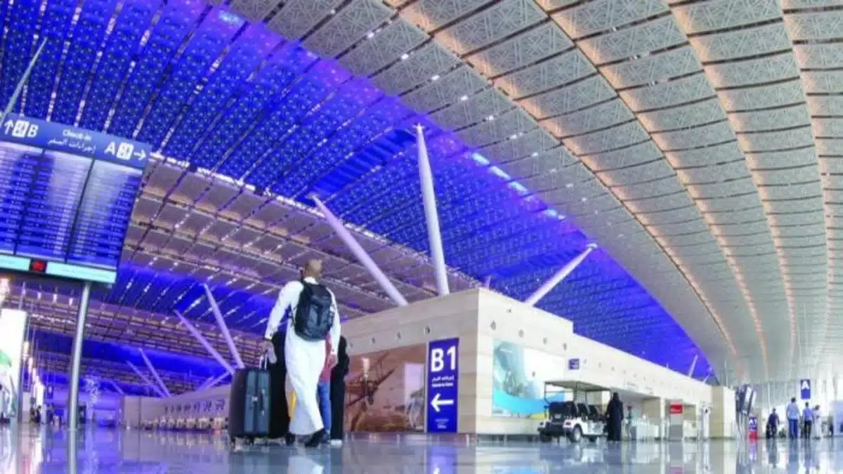 مطار الملك عبد العزيز يقدم نصائح هامة للمعتمرين قبل السفر